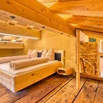 Jup - A Luxury Boutique * Warth (Vorarlberg)